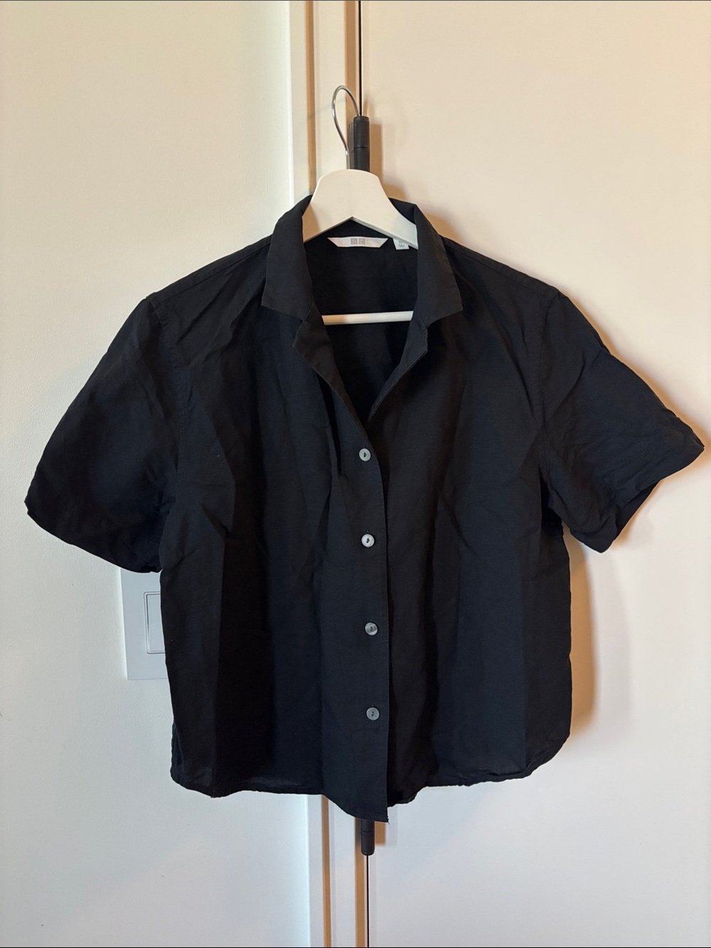 Uniqlo Boxy Black Short-Sleeve Casual Button-Down Shirt